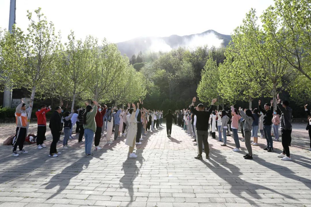 教師團(tuán)建活動